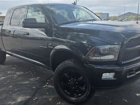 Used 2015 RAM 2500 Laramie w/ Black Appearance Group AWD/4WD image 3