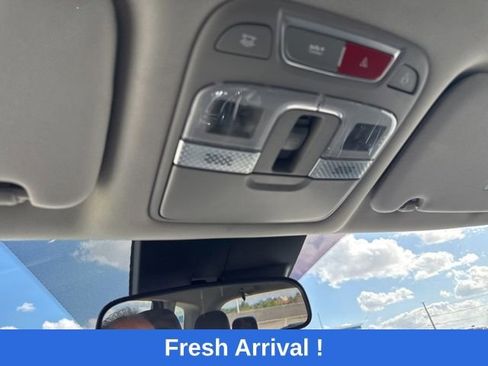 Used 2023 Kia Telluride S w/ S Sunroof Package FWD image 12