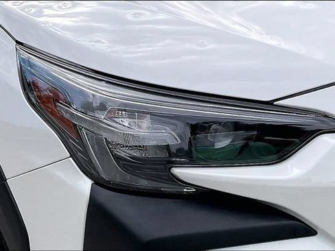 Used 2025 Subaru Outback Premium AWD/4WD image 27