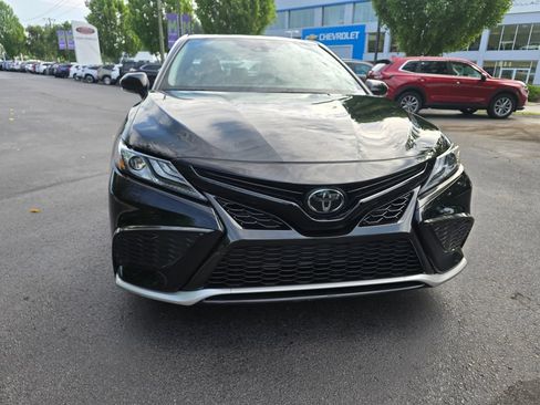 Used 2023 Toyota Camry XSE FWD image 8