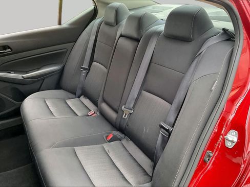 Used 2025 Nissan Altima 2.5 SV FWD image 18
