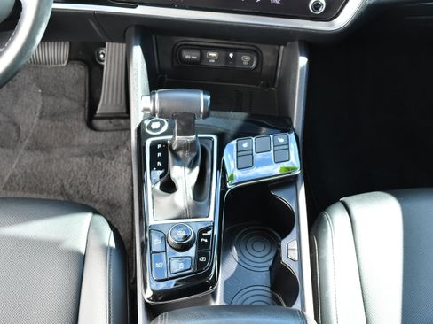 Used 2024 Kia Sportage SX image 19