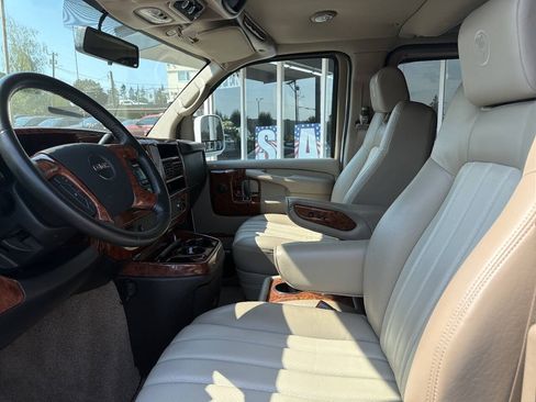 Used 2014 GMC Savana 1500 AWD image 48