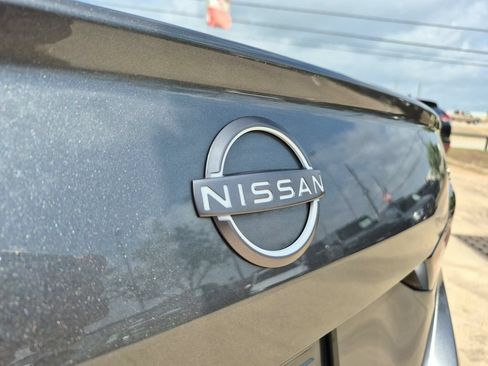 Used 2023 Nissan Altima 2.5 SV FWD image 12