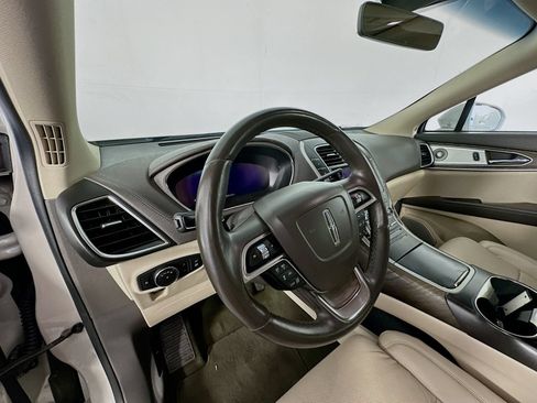 Used 2020 Lincoln Nautilus Reserve w/ Equipment Group 202A AWD/4WD image 9