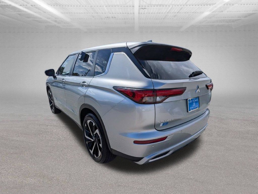 Used 2024 Mitsubishi Outlander SE FWD image 7