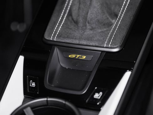 Used 2022 Porsche 911 GT3 image 39