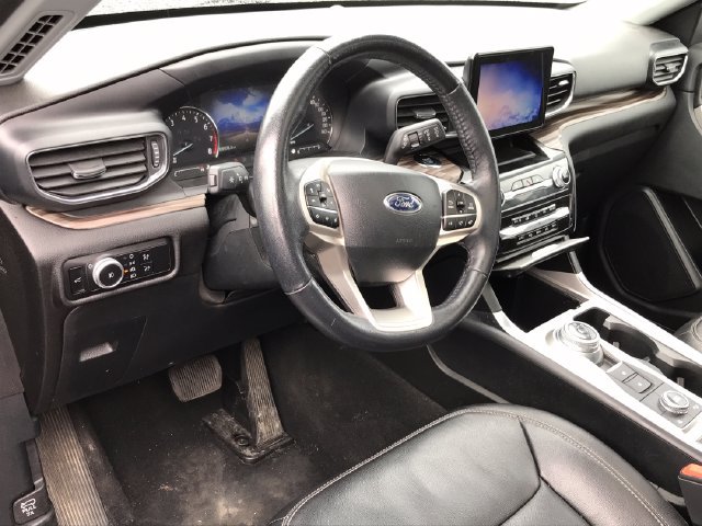 Used 2023 Ford Explorer Limited AWD/4WD image 31