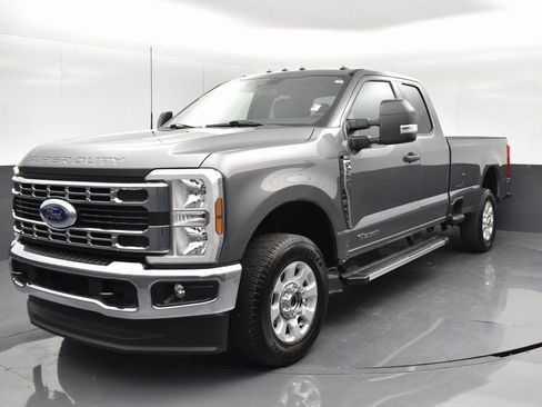 Used 2024 Ford F250 XLT image 13