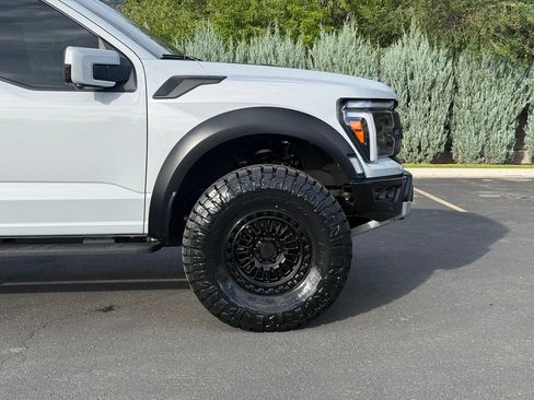 Used 2025 Ford F150 Raptor AWD/4WD image 6