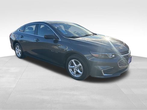 Used 2017 Chevrolet Malibu LS image 8