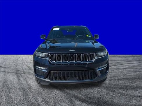 Used 2024 Jeep Grand Cherokee Limited image 9