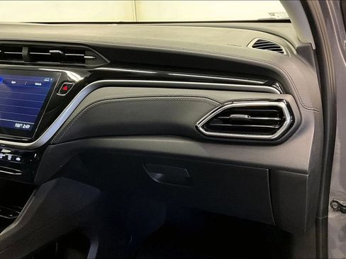 Used 2023 Chevrolet Bolt EUV LT FWD image 15