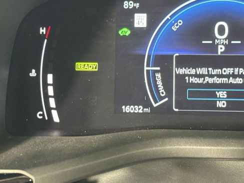 Used 2025 Toyota Camry LE FWD image 15
