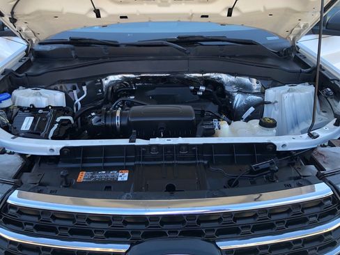 Used 2020 Ford Explorer XLT RWD image 28