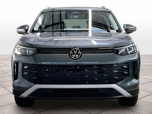 New 2026 Volkswagen Tiguan SE image 5