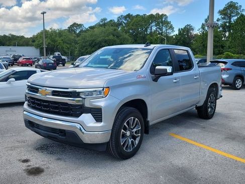 Certified 2022 Chevrolet Silverado 1500 LT AWD/4WD image 2
