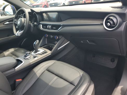 Used 2022 Alfa Romeo Stelvio Ti image 20