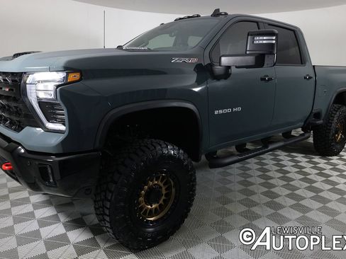 Used 2026 Chevrolet Silverado 2500 ZR2 AWD/4WD image 10