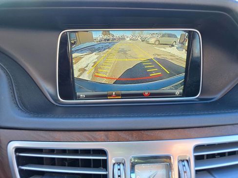 Used 2016 Mercedes-Benz E 400 E 400 4MATIC AWD 4dr Sedan image 21