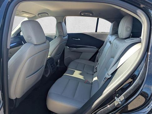 Used 2023 Cadillac XT4 Luxury w/ Cold Weather Package image 27