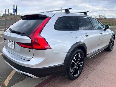 Used 2018 Volvo V90 T5 Cross Country w/ Convenience Package AWD/4WD image 6