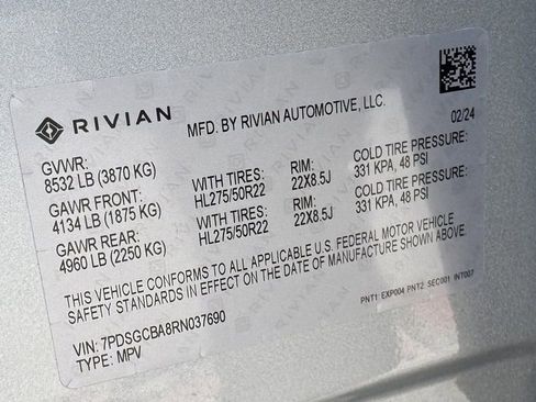 Used 2024 Rivian R1S Adventure AWD/4WD image 31