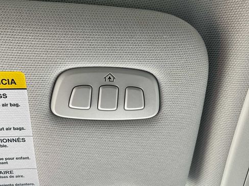 Used 2025 Ford Explorer Active w/ Active Comfort Package image 34