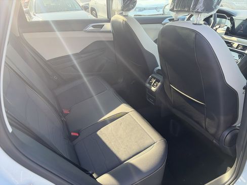 New 2026 Volkswagen Taos SE image 18