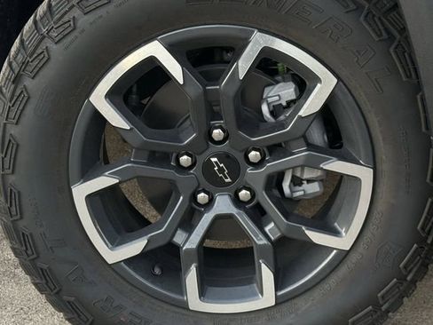 New 2026 Chevrolet Equinox ACTIV w/ Convenience Package III image 10