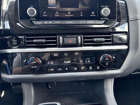 Certified 2025 Nissan Pathfinder SV w/ SV Premium Package FWD image 7
