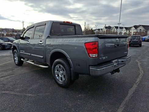 Used 2015 Nissan Titan SV w/ SV Value Truck Package image 7
