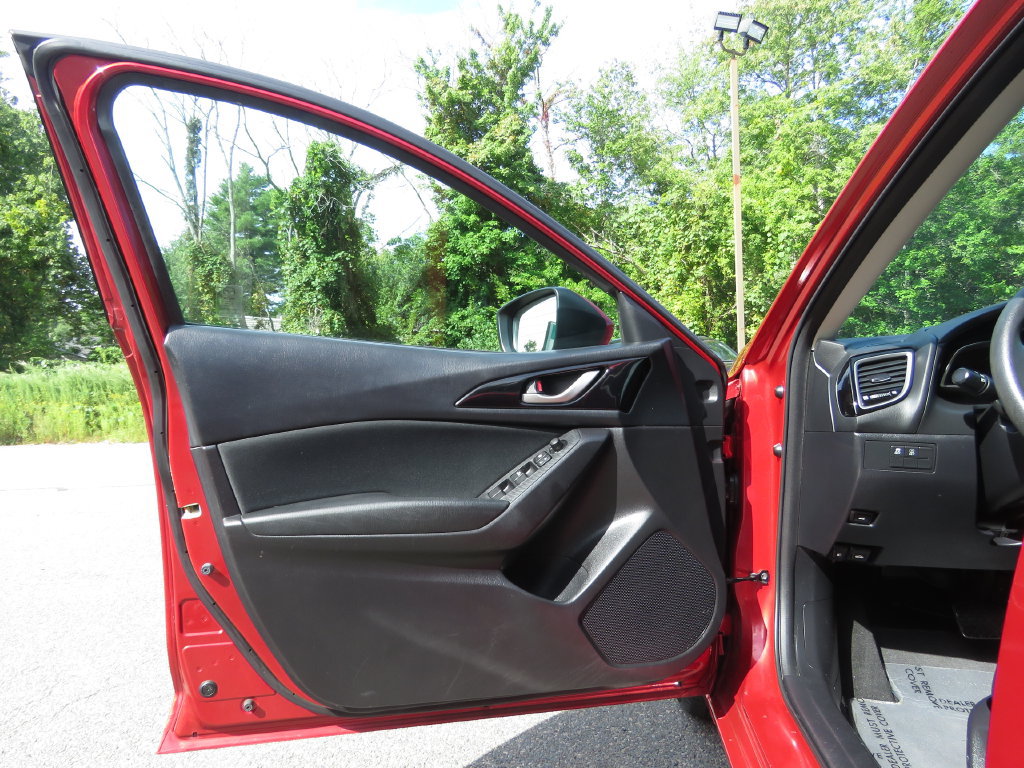 Used 2015 MAZDA MAZDA3 i Sport FWD image 9