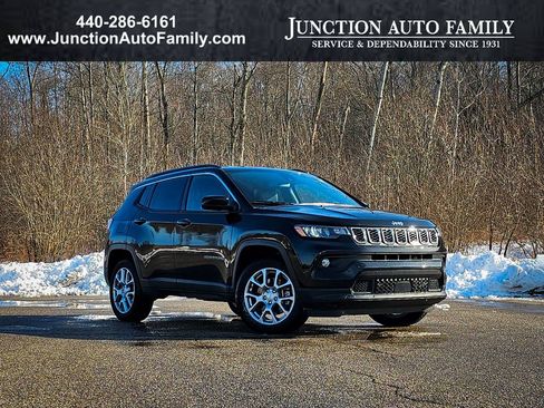 Certified 2024 Jeep Compass Latitude image 1
