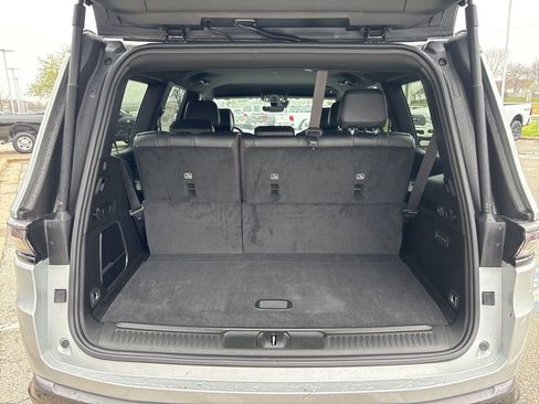 New 2026 Jeep Grand Wagoneer Limited AWD/4WD image 39