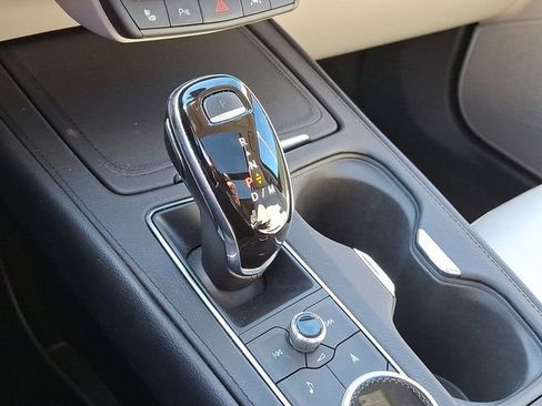 Certified 2021 Cadillac XT4 Luxury w/ Cold Weather Package image 17