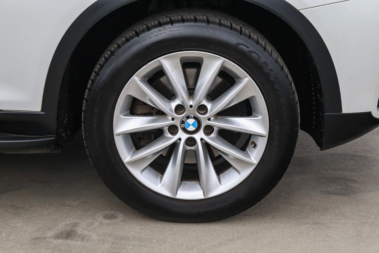 Used 2017 BMW X3 sDrive28i RWD image 9