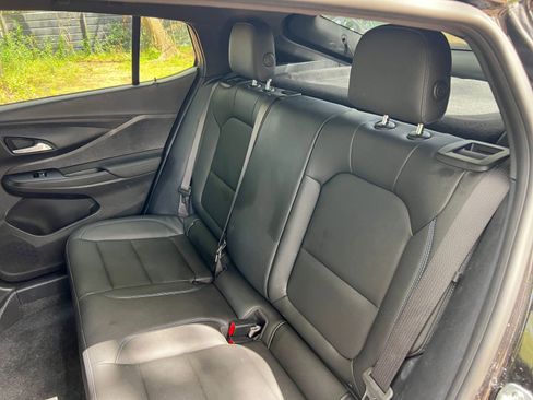 Used 2025 Buick Envista Sport Touring image 33