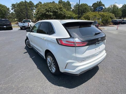 Used 2022 Ford Edge Titanium w/ Equipment Group 301A AWD/4WD image 16