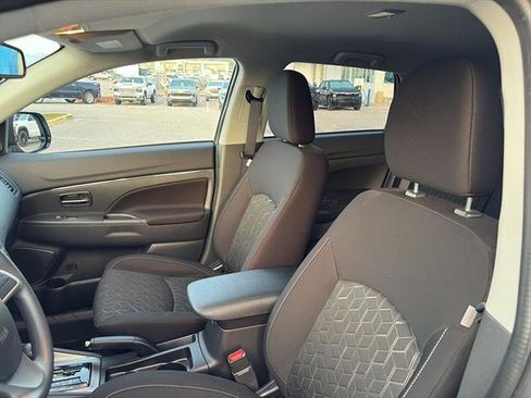 Used 2024 Mitsubishi Outlander Sport LE image 13