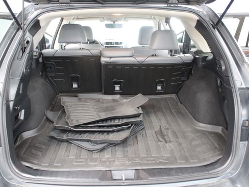 Used 2018 Subaru Outback 2.5i Limited image 9