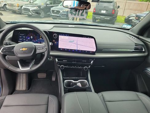 Used 2026 Chevrolet Traverse LT AWD/4WD image 17