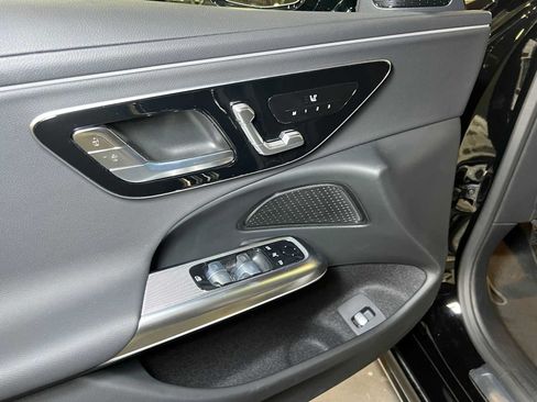 Used 2026 Mercedes-Benz E 350 4MATIC Sedan image 22