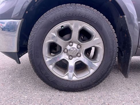 Used 2016 RAM 1500 Laramie AWD/4WD image 10