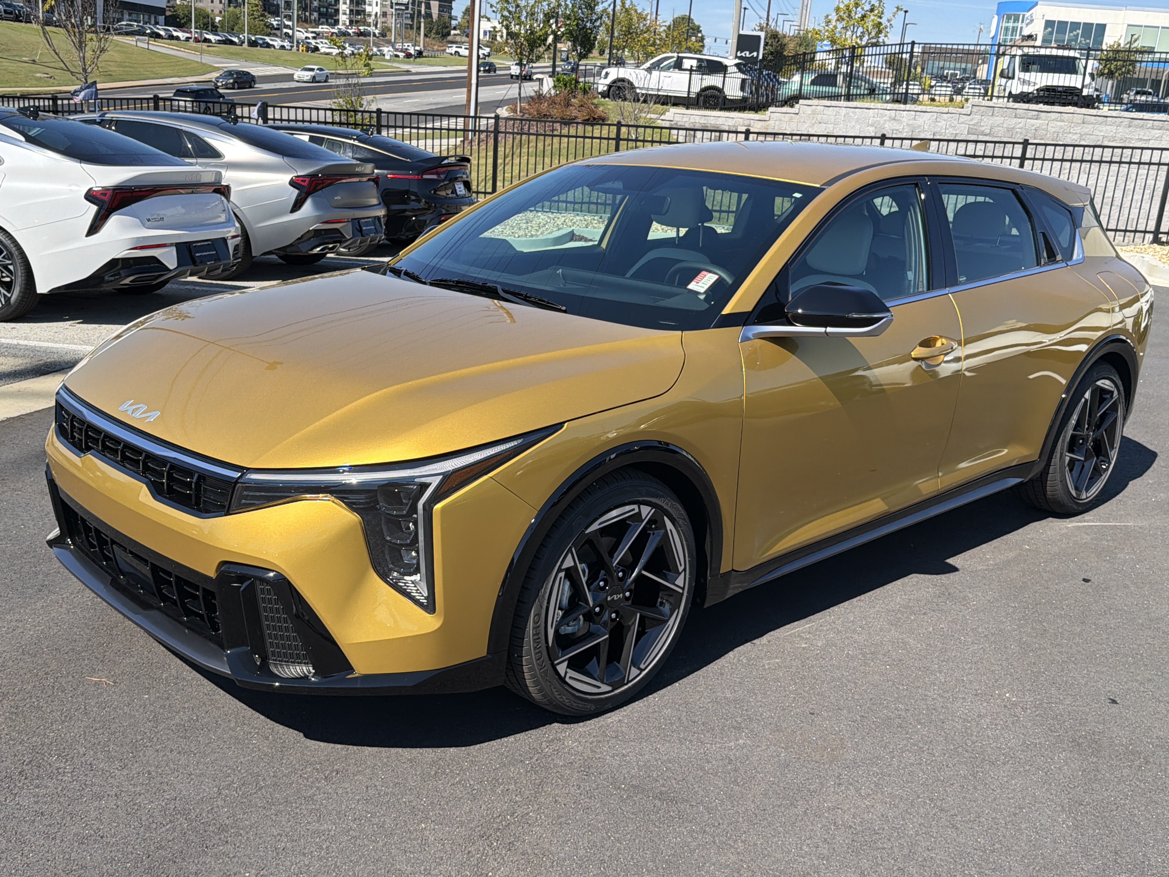 New 2026 Kia K4 GT-Line FWD image 2