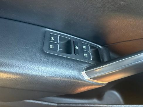 Used 2017 Volkswagen Passat 1.8T SEL Premium FWD image 24