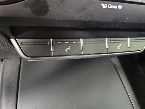 Used 2017 Kia Sorento LX w/ LX Convenience Package image 25