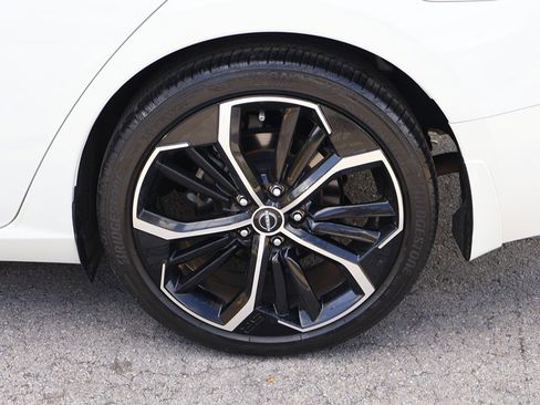 Used 2024 Nissan Altima 2.5 SR w/ SR Premium Package image 20