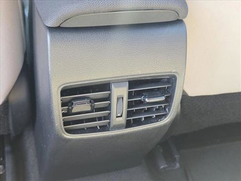 Used 2024 Toyota Corolla Cross L AWD/4WD image 15