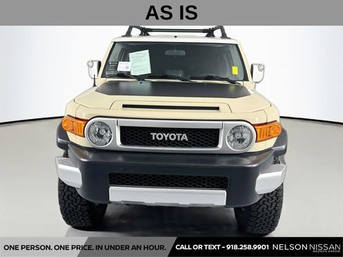 Used 2008 Toyota FJ Cruiser 4WD image 2